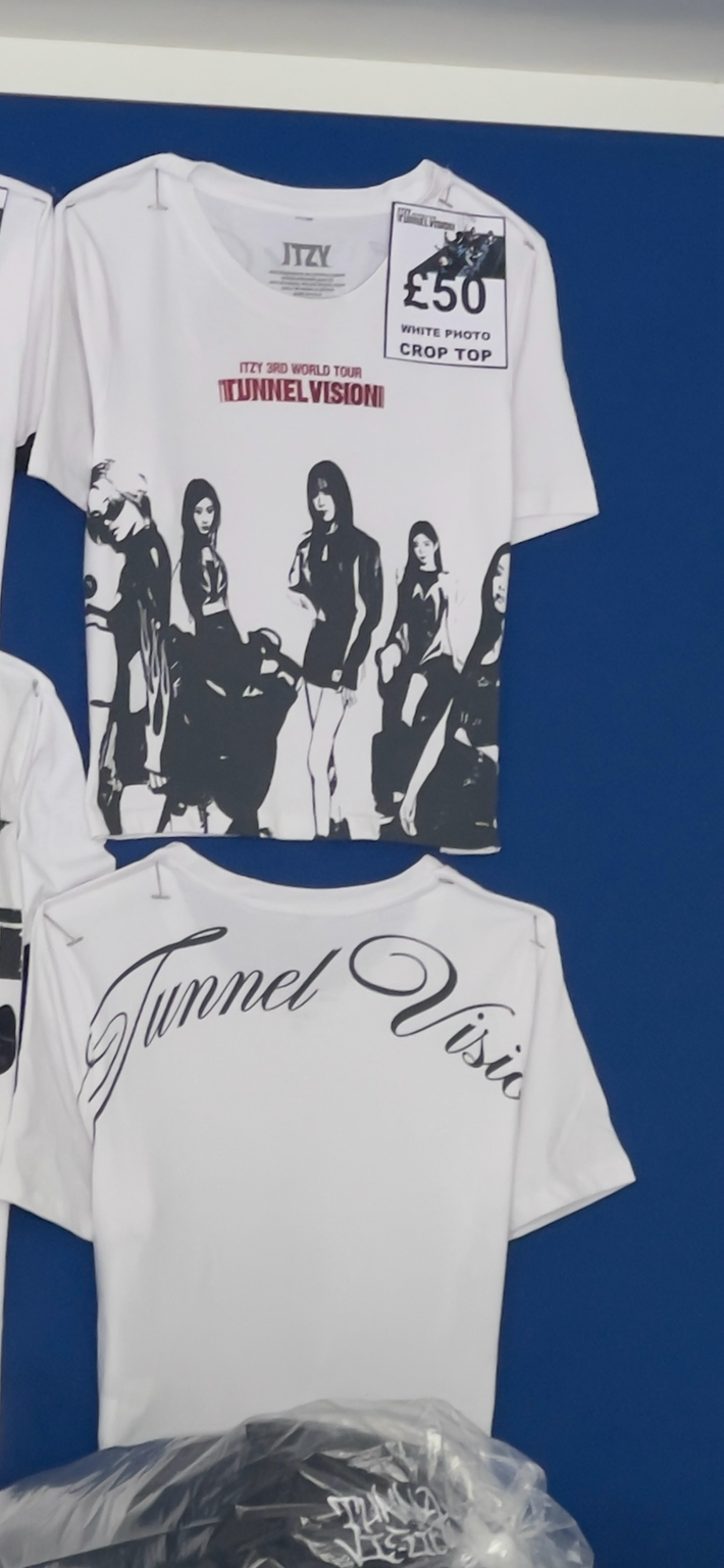 WHITE PHOTO CROP TOP